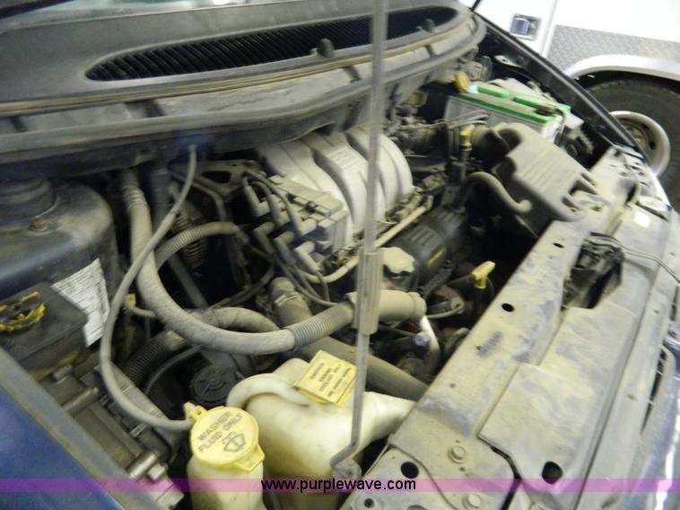 image for item Y9280 2000 Dodge Grand Caravan SE van