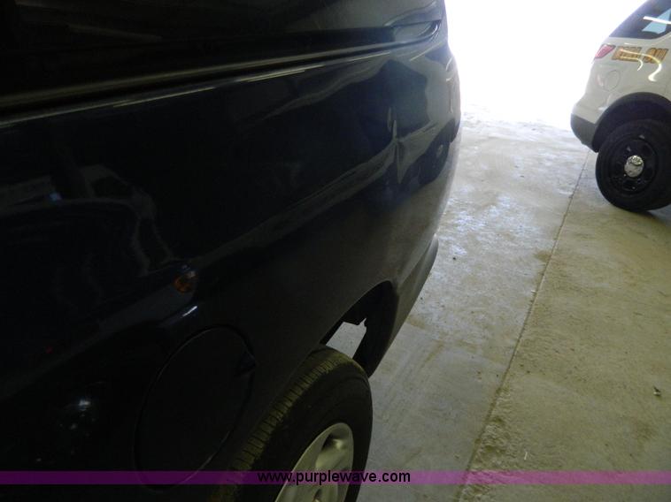 image for item Y9280 2000 Dodge Grand Caravan SE van