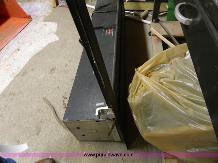 image for item Y9282 Edwards tonneau cover