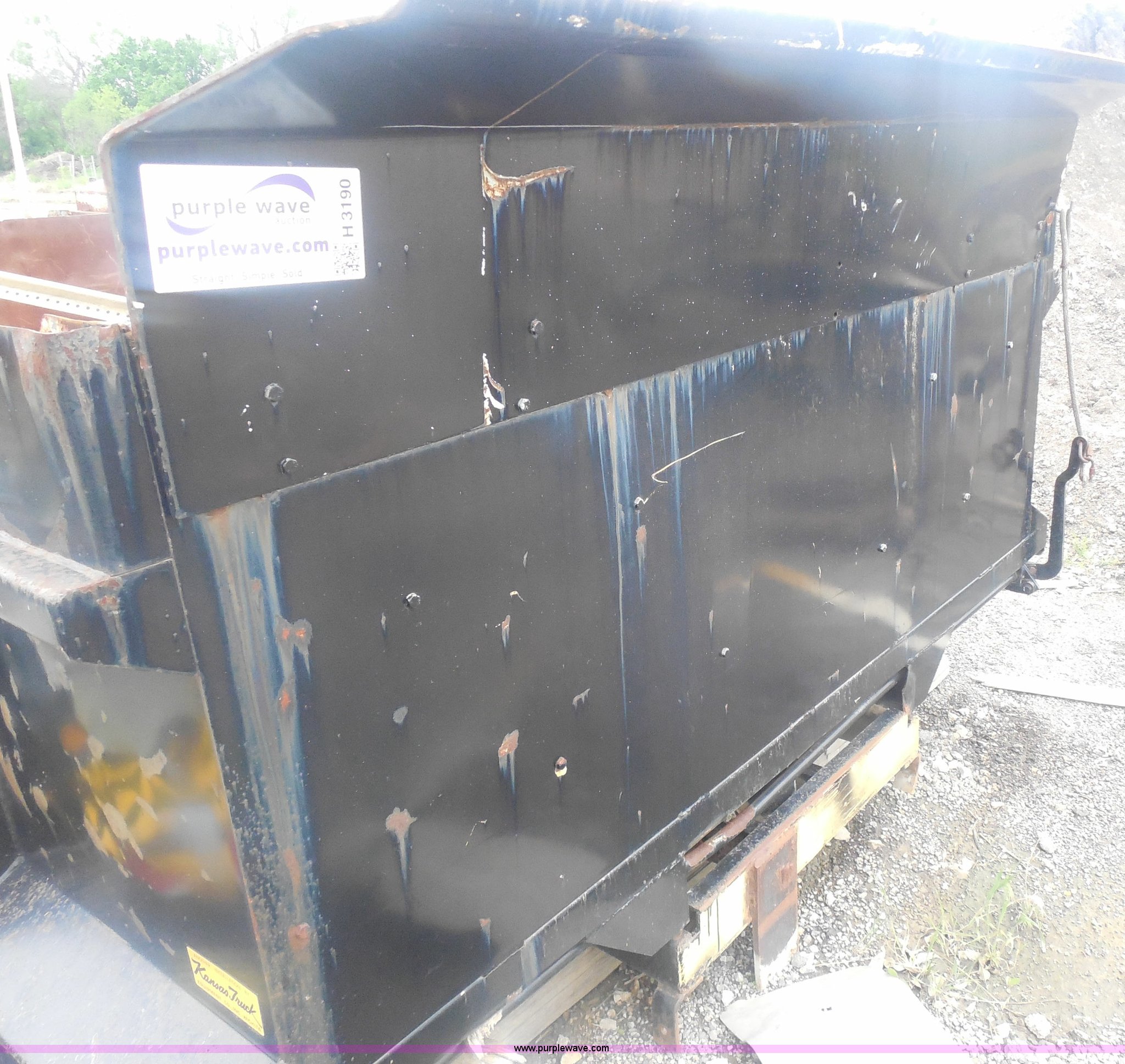 Anthony dump truck bed Item H3190 SOLD! June 4 Governmen...