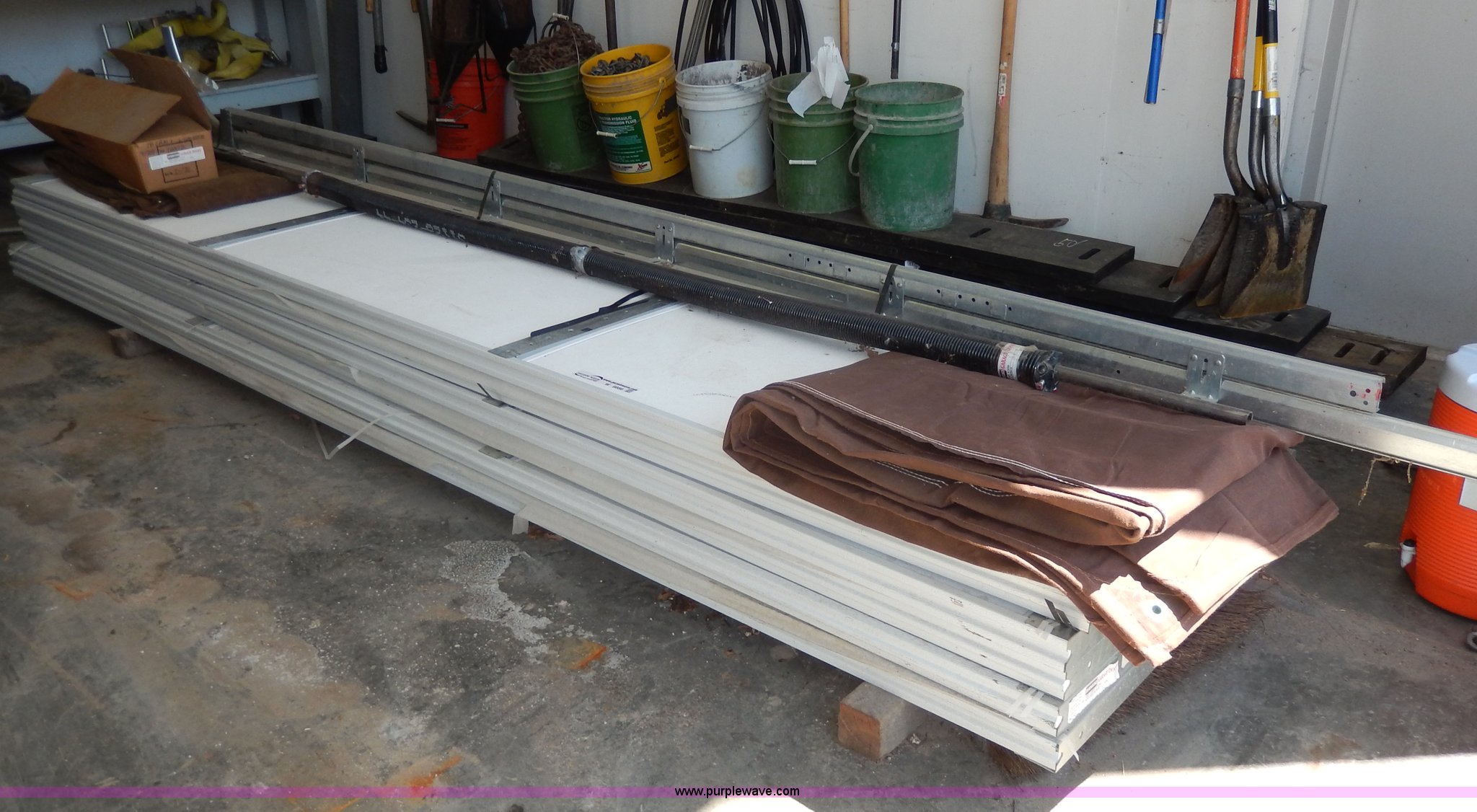 Delden garage door in Osawatomie, KS Item W9886 sold Purple Wave