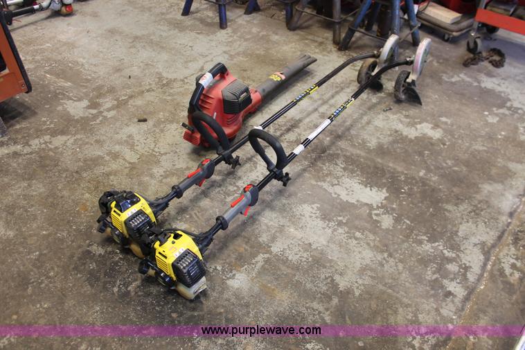 (2) John Deere XT140SE edgers in Wichita, KS Item AH9107 sold Purple Wave