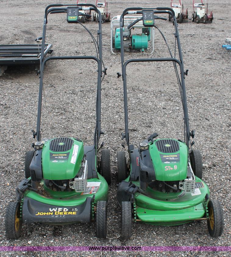 (2) John Deere JS20 self propelled mowers in Wichita, KS Item AH9163