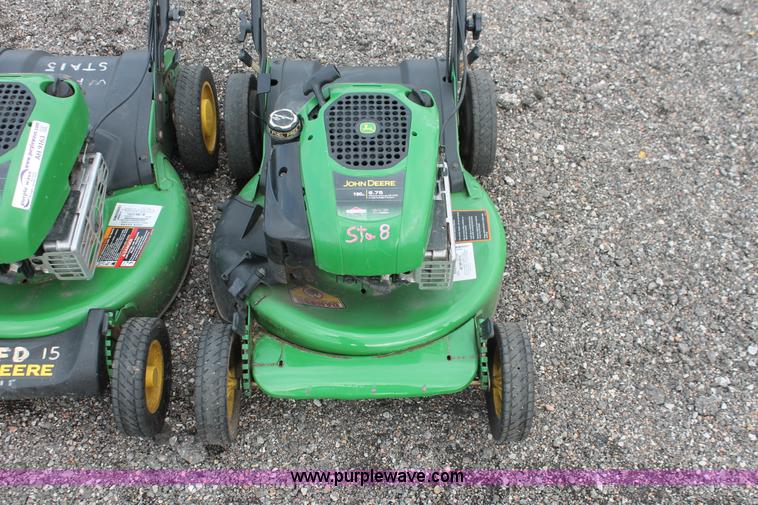 (2) John Deere JS20 self propelled mowers in Wichita, KS Item AH9163