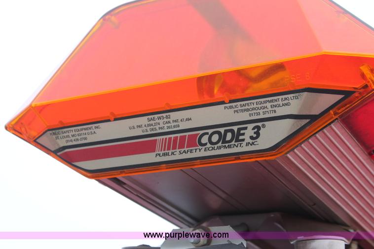 image for item D8180 2001 Chevrolet Silverado 2500HD Crew Cab pickup truck