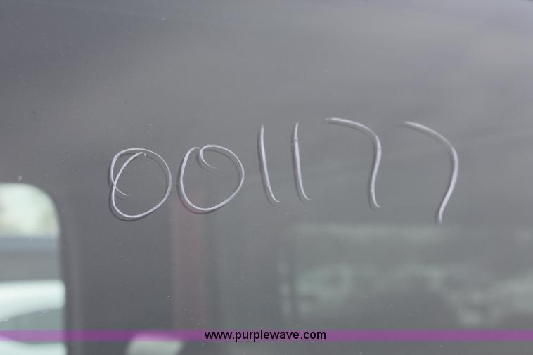 image for item D8181 2006 Chevrolet Silverado 2500HD Crew Cab pickup truck