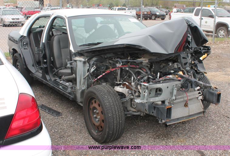 image for item D8185 2010 Ford Crown Victoria Police Interceptor