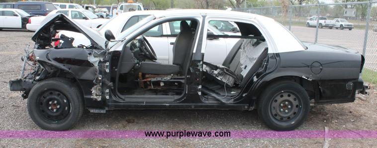 image for item D8185 2010 Ford Crown Victoria Police Interceptor