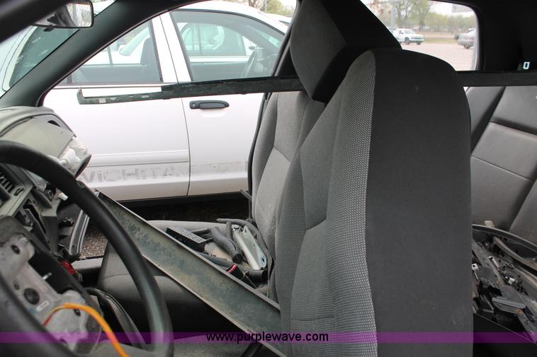 image for item D8185 2010 Ford Crown Victoria Police Interceptor