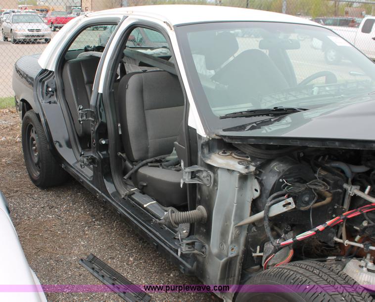 image for item D8185 2010 Ford Crown Victoria Police Interceptor