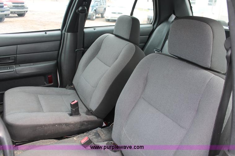 image for item D8186 2006 Ford Crown Victoria Police Interceptor