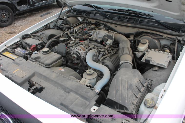 image for item D8187 2006 Ford Crown Victoria Police Interceptor
