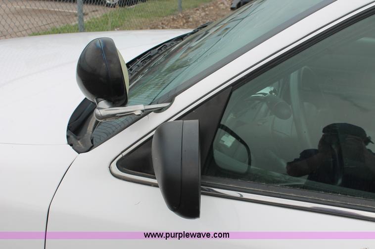 image for item D8187 2006 Ford Crown Victoria Police Interceptor