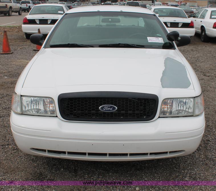 image for item D8188 2006 Ford Crown Victoria Police Interceptor
