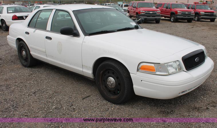 image for item D8188 2006 Ford Crown Victoria Police Interceptor