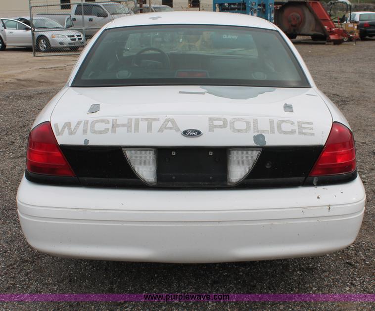 image for item D8188 2006 Ford Crown Victoria Police Interceptor