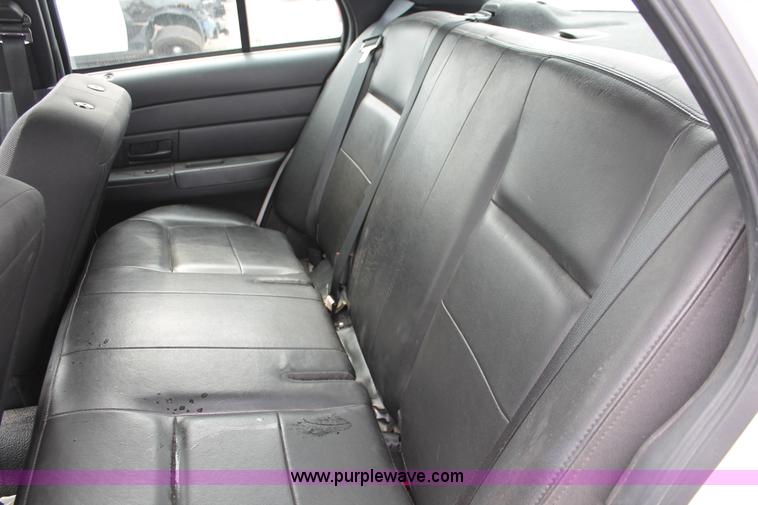 image for item D8188 2006 Ford Crown Victoria Police Interceptor