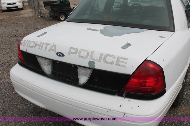 image for item D8188 2006 Ford Crown Victoria Police Interceptor