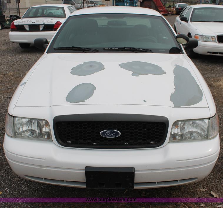 image for item D8189 2006 Ford Crown Victoria Police Interceptor