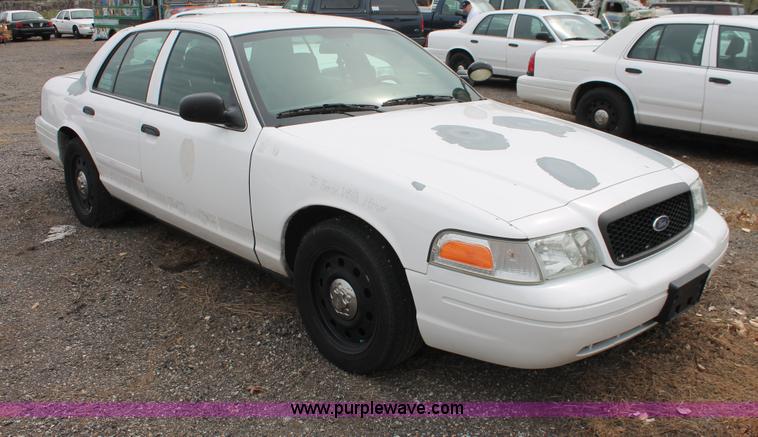 image for item D8189 2006 Ford Crown Victoria Police Interceptor