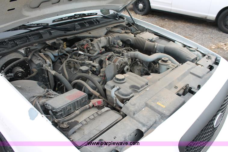 image for item D8189 2006 Ford Crown Victoria Police Interceptor