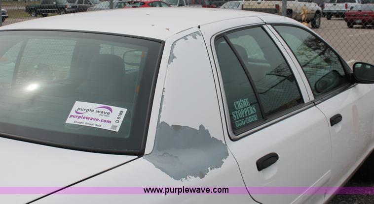 image for item D8189 2006 Ford Crown Victoria Police Interceptor