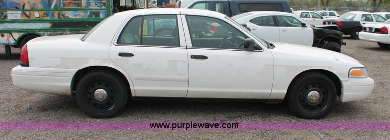 image for item D8190 2006 Ford Crown Victoria Police Interceptor
