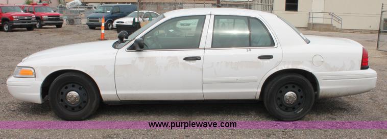image for item D8190 2006 Ford Crown Victoria Police Interceptor