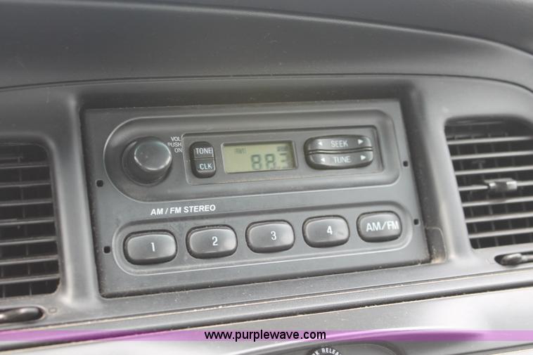 image for item D8190 2006 Ford Crown Victoria Police Interceptor