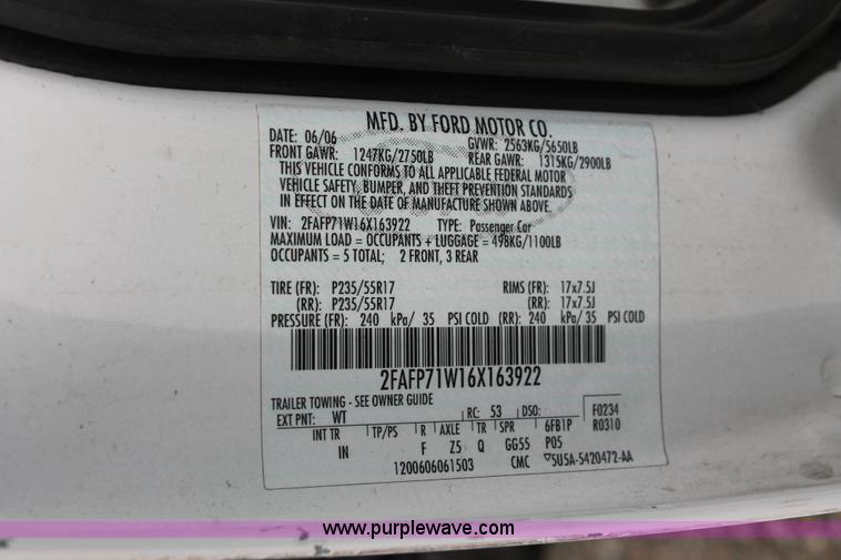 image for item D8190 2006 Ford Crown Victoria Police Interceptor