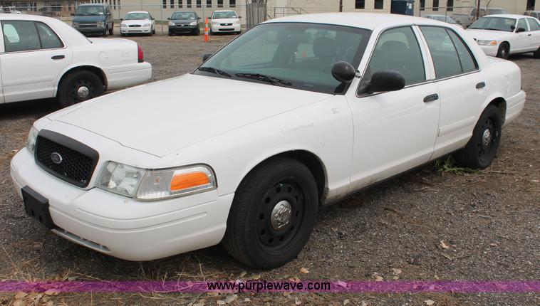 image for item D8191 2006 Ford Crown Victoria Police Interceptor