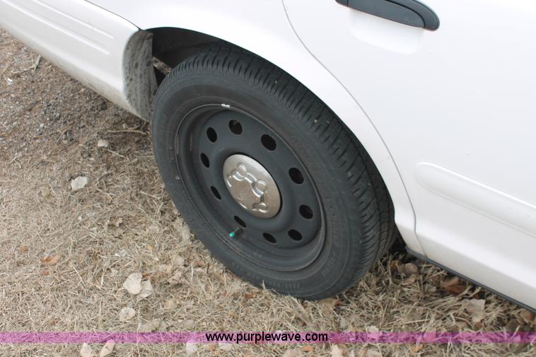 image for item D8191 2006 Ford Crown Victoria Police Interceptor