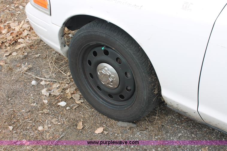 image for item D8191 2006 Ford Crown Victoria Police Interceptor