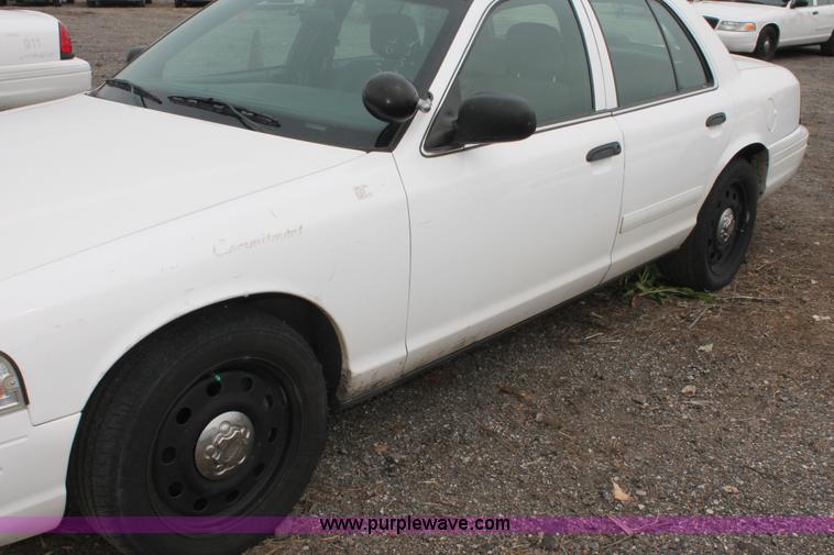 image for item D8191 2006 Ford Crown Victoria Police Interceptor