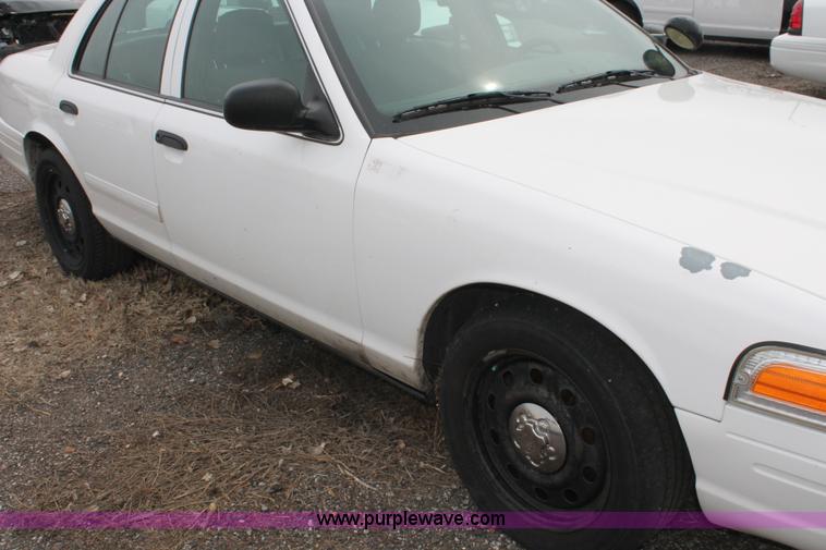 image for item D8191 2006 Ford Crown Victoria Police Interceptor