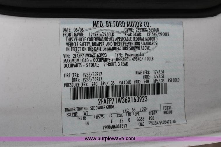 image for item D8191 2006 Ford Crown Victoria Police Interceptor