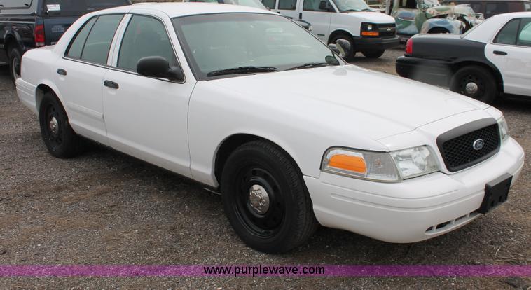 image for item D8192 2006 Ford Crown Victoria Police Interceptor