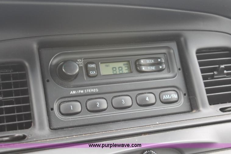 image for item D8192 2006 Ford Crown Victoria Police Interceptor