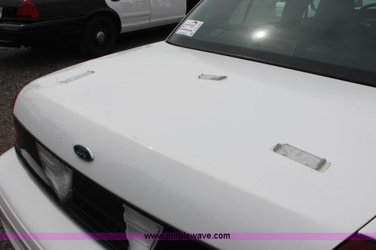 image for item D8192 2006 Ford Crown Victoria Police Interceptor