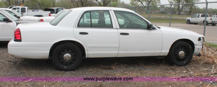 image for item D8193 2006 Ford Crown Victoria Police Interceptor