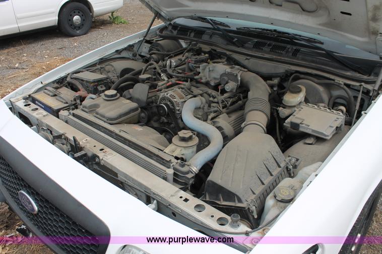 image for item D8193 2006 Ford Crown Victoria Police Interceptor