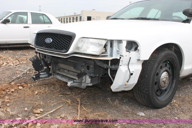 image for item D8193 2006 Ford Crown Victoria Police Interceptor