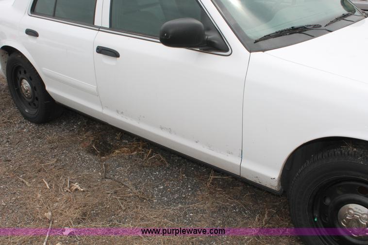 image for item D8193 2006 Ford Crown Victoria Police Interceptor