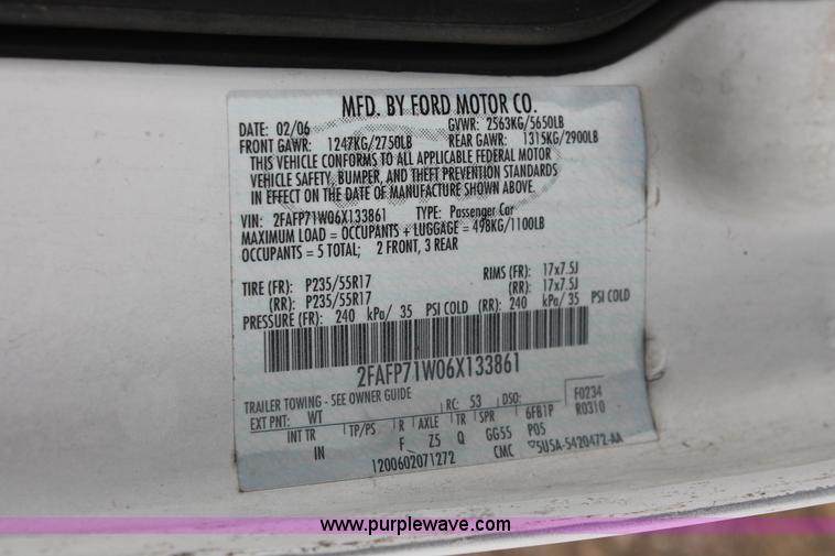 image for item D8193 2006 Ford Crown Victoria Police Interceptor