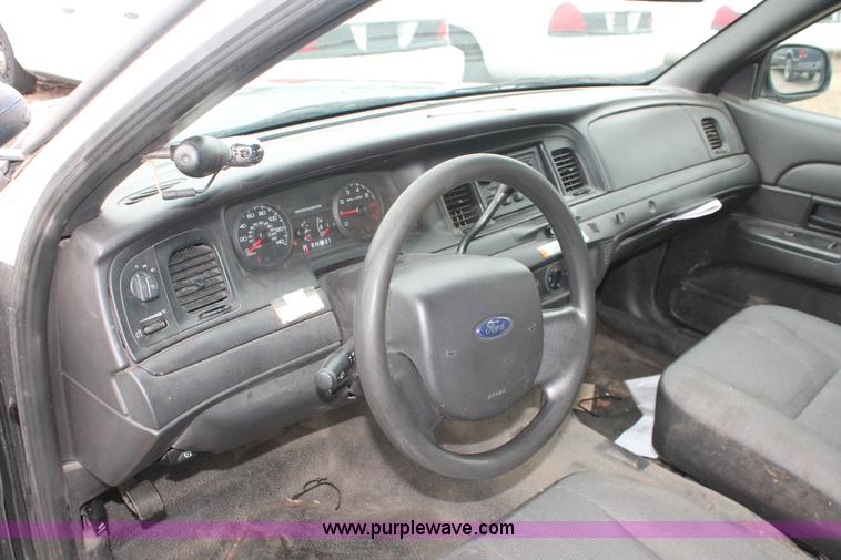 image for item D8194 2008 Ford Crown Victoria Police Interceptor