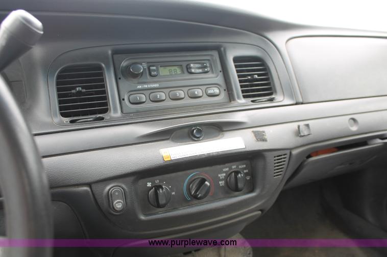 image for item D8194 2008 Ford Crown Victoria Police Interceptor