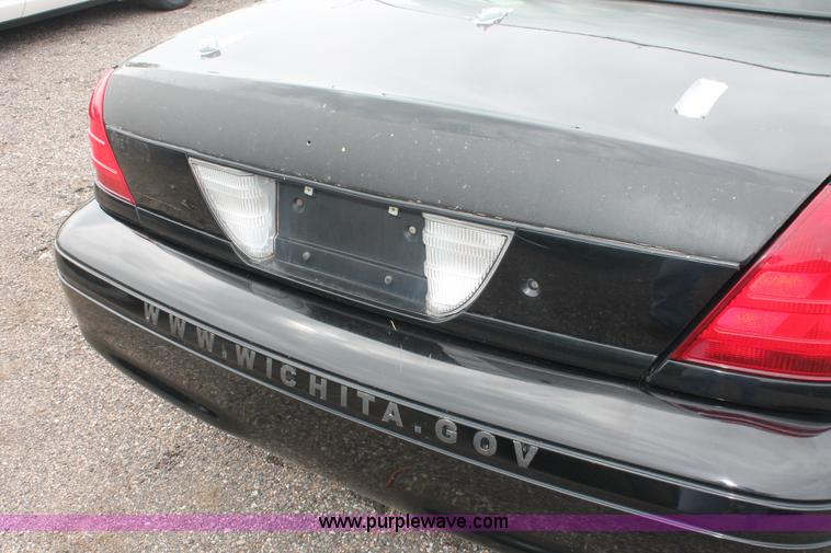 image for item D8194 2008 Ford Crown Victoria Police Interceptor