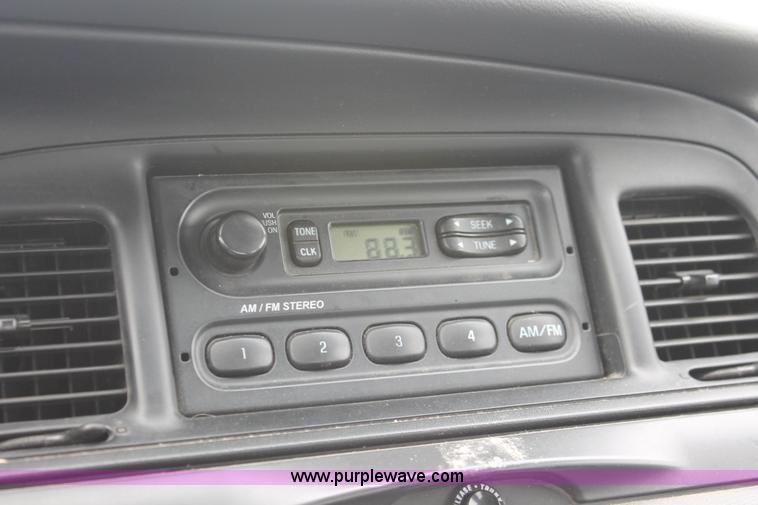 image for item D8195 2006 Ford Crown Victoria Police Interceptor