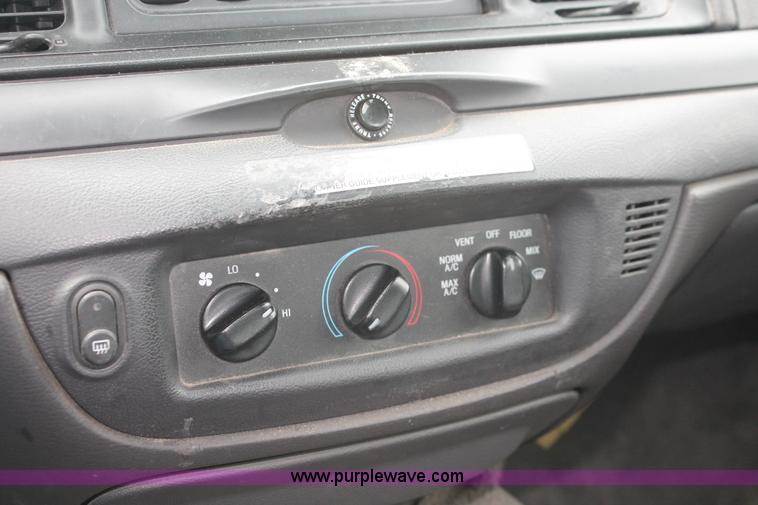 image for item D8195 2006 Ford Crown Victoria Police Interceptor