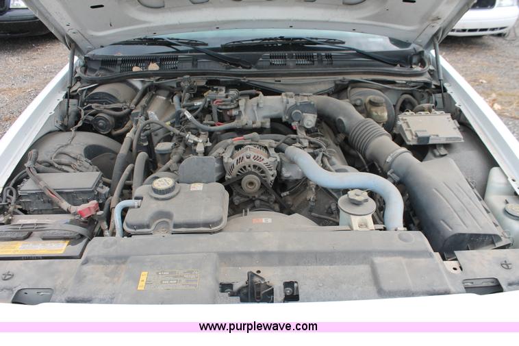 image for item D8195 2006 Ford Crown Victoria Police Interceptor